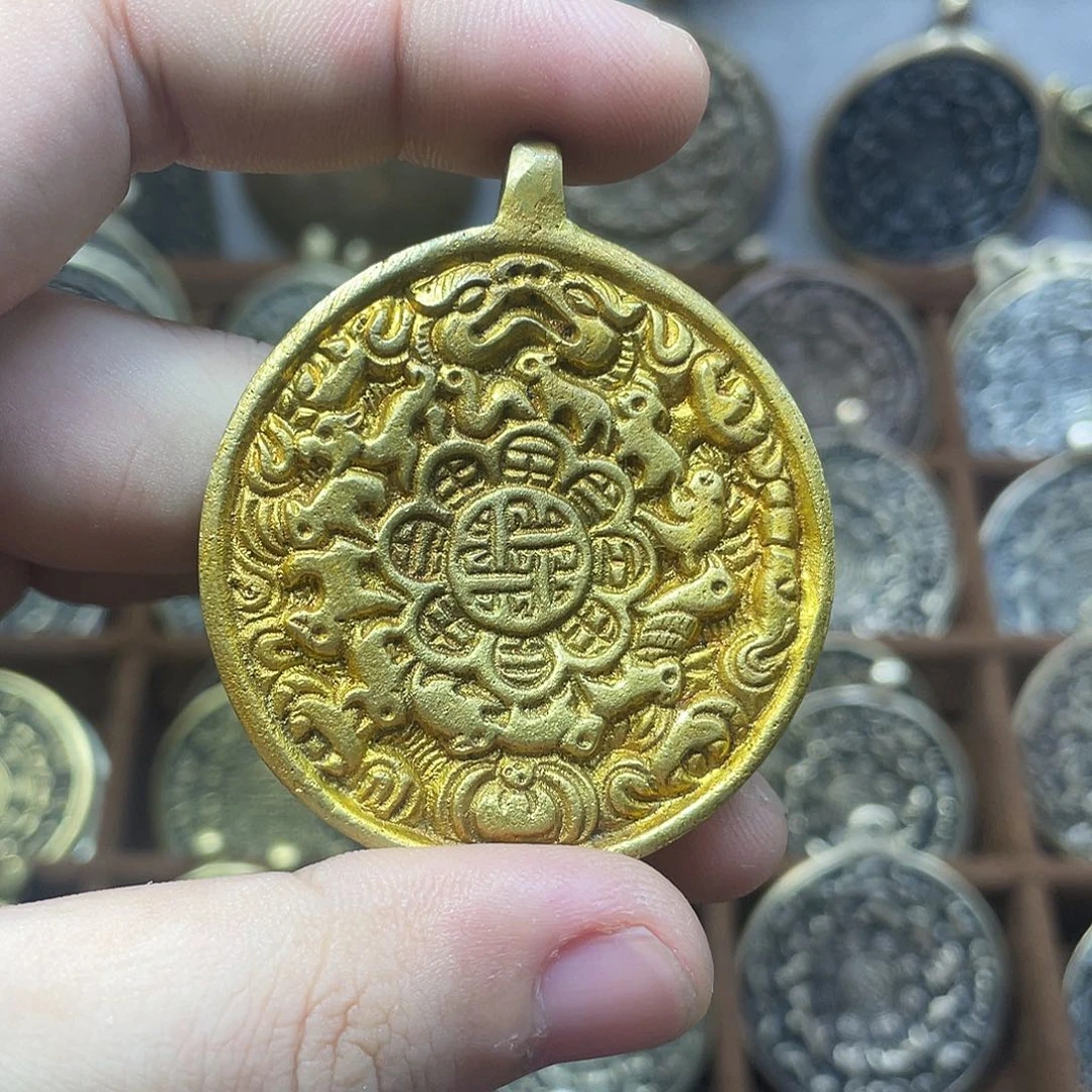 收***玉黄铜朝天吼九宫八卦牌