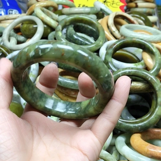 未镶嵌蛇纹石玉手镯樱*