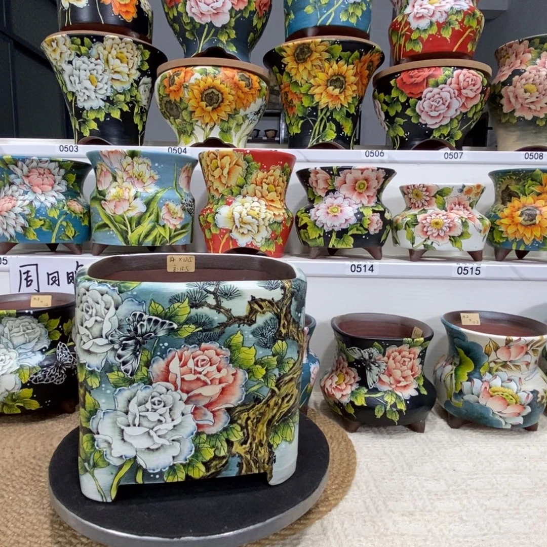尼***杨塞尼陶艺手绘花盆