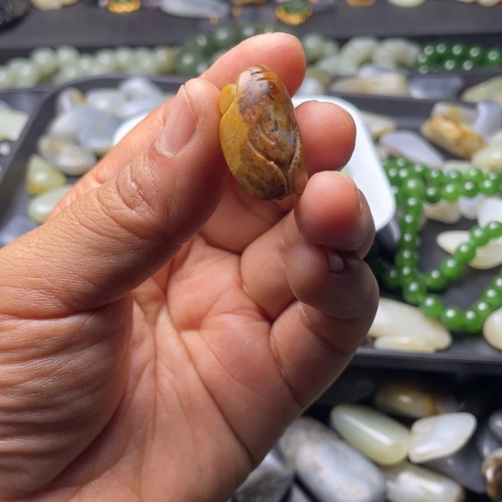 软玉未镶嵌珠宝半成品