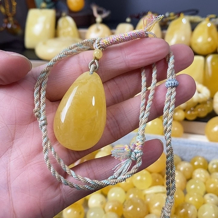 琥珀未镶嵌裸石水滴