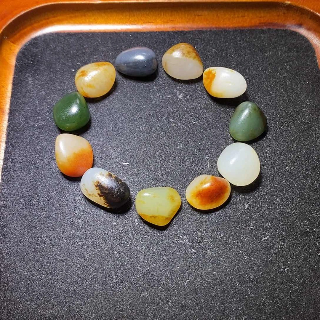 和田玉未镶嵌手链