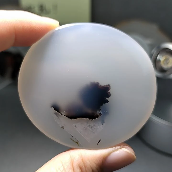 玛瑙/玉髓未镶嵌吊坠挂牌狮子王