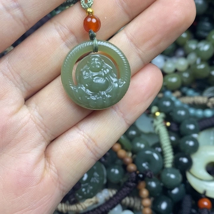 和田玉未镶嵌颈饰