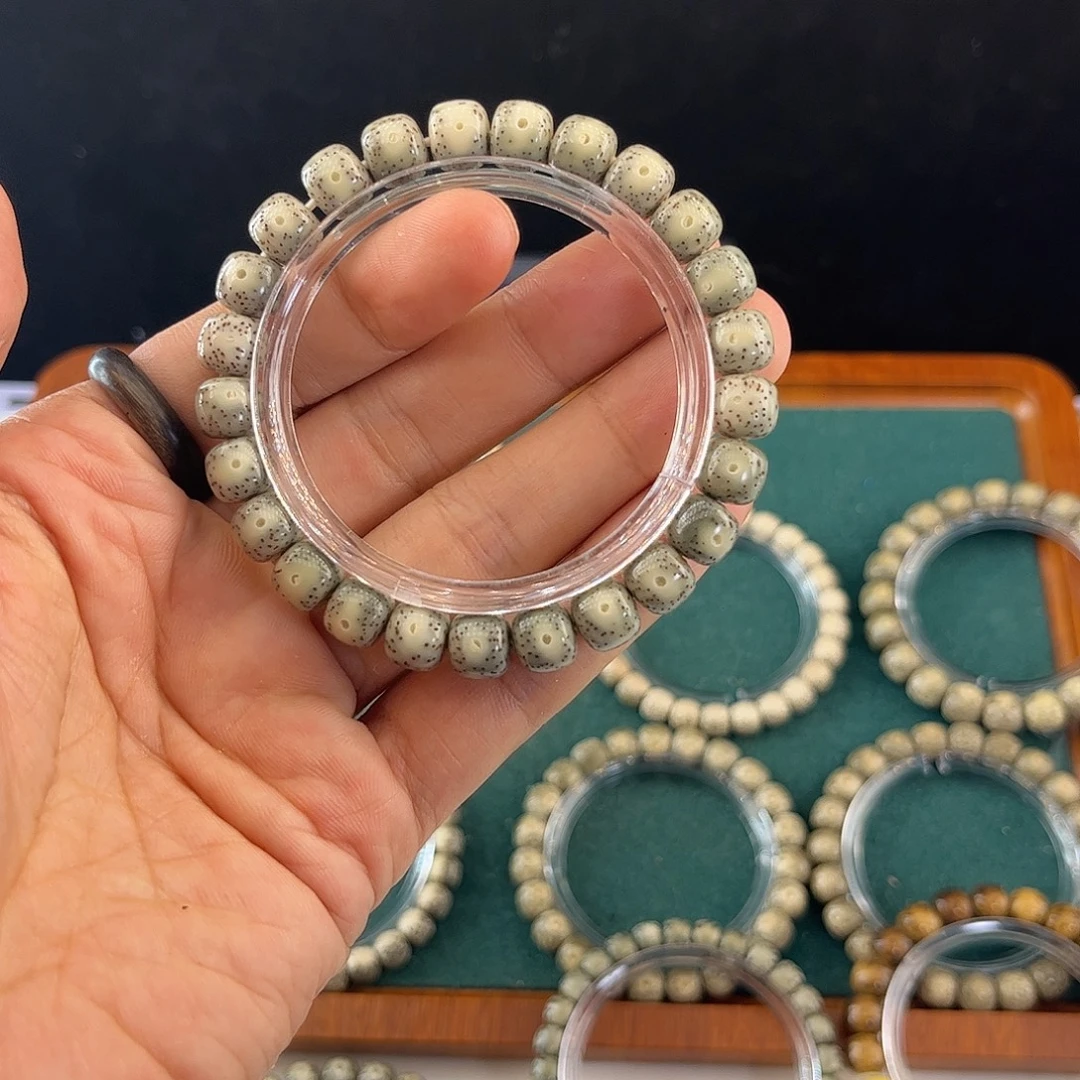 星月菩提吊坠36 号.  星月菩提.  一物一图.