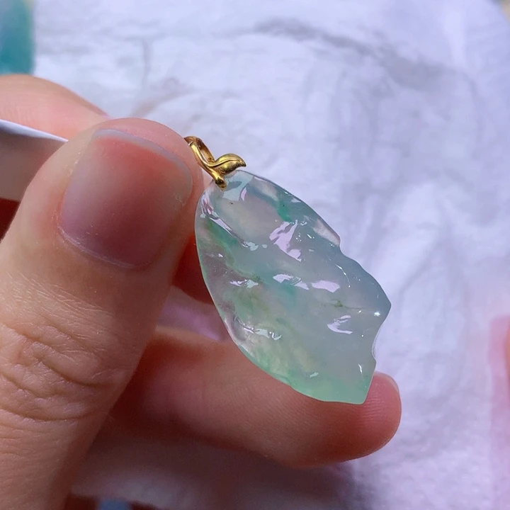 翡翠未镶嵌吊坠(不含链) 8046