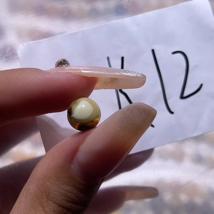 擒***.琥珀未镶嵌裸石8+福利