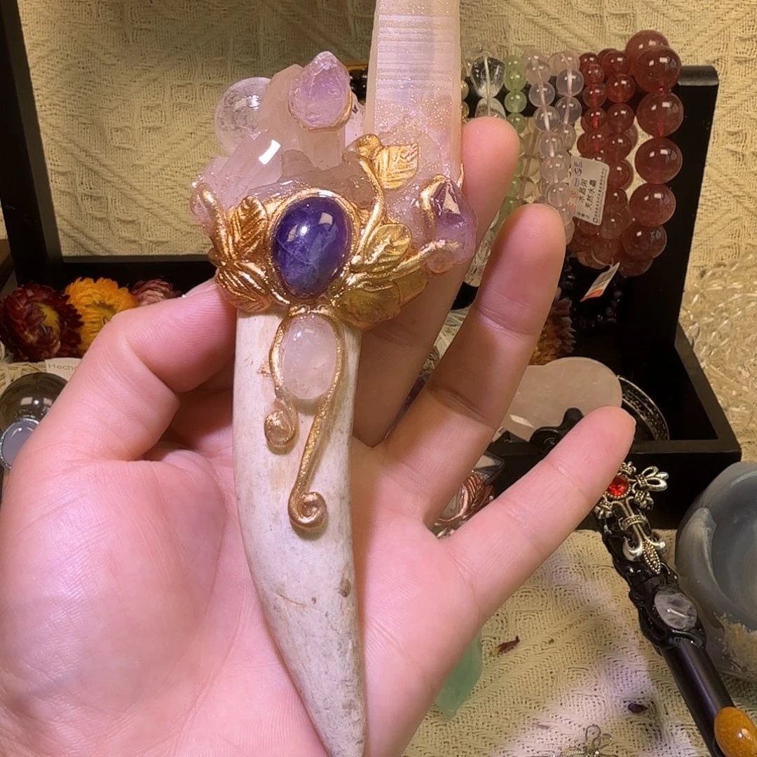 未镶嵌颈饰水晶白