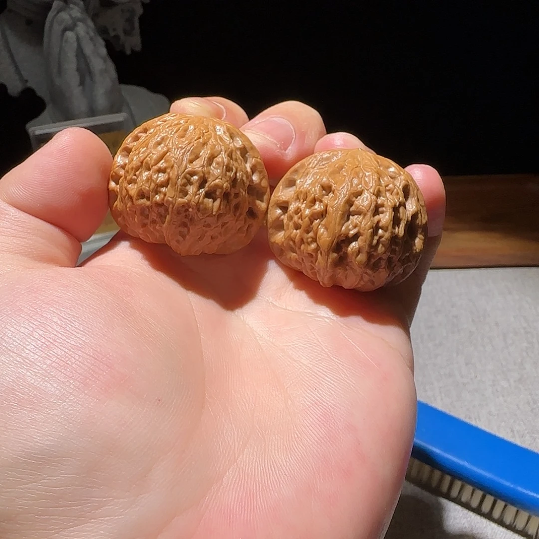 吊坠文玩核桃红皮手工打底铁锤39.5