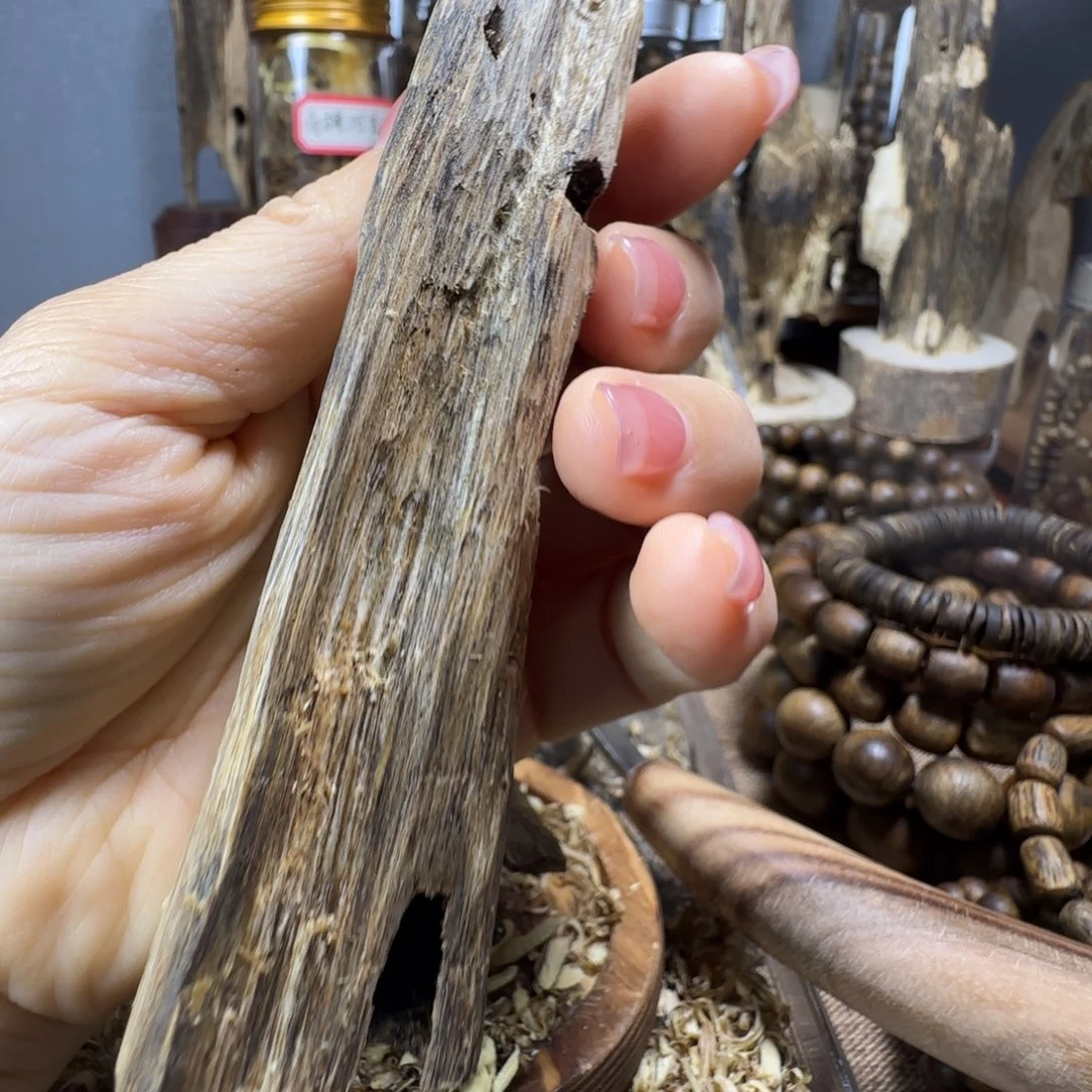 沉香碎屑沉香24克虫漏香