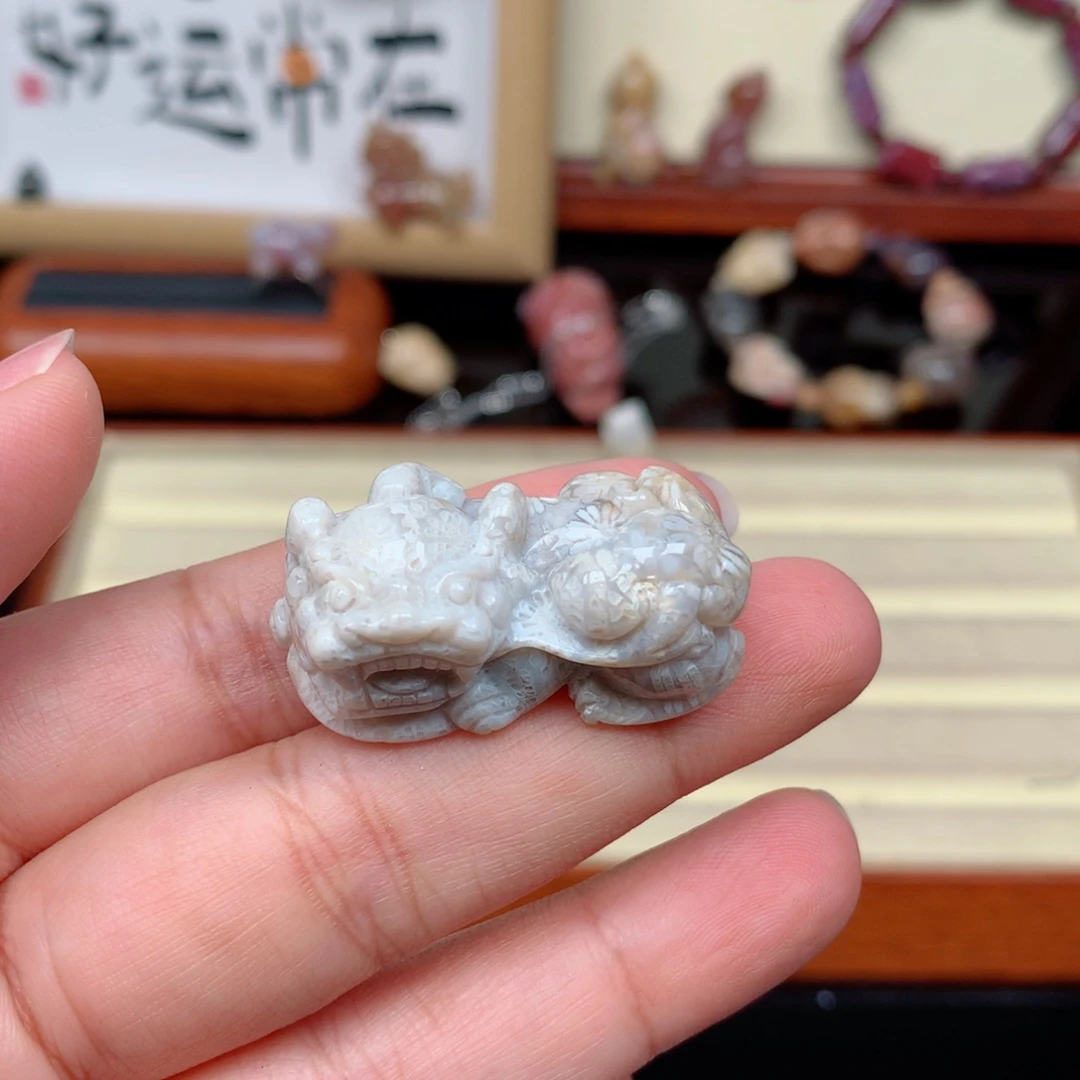 硅化玉颈饰未镶嵌