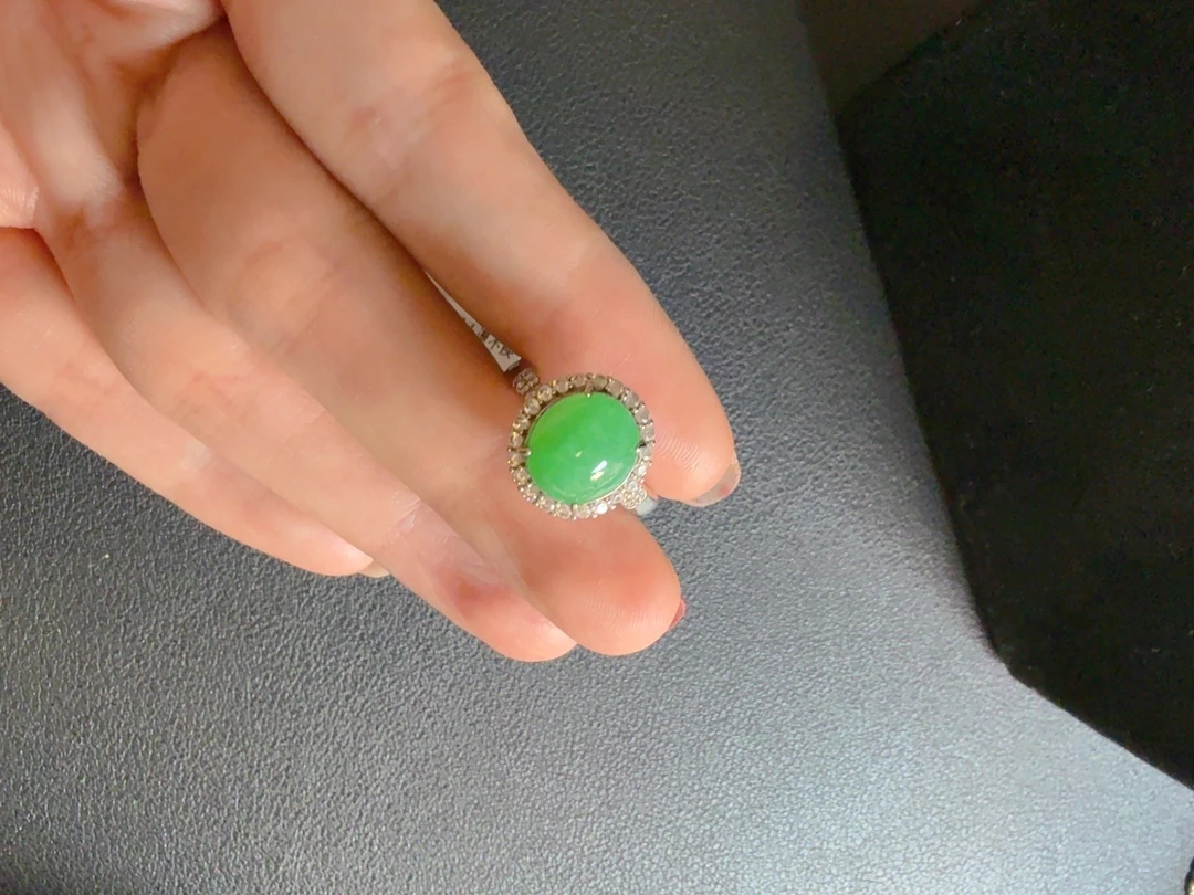 天然A货缅甸翡翠蛋面戒指
