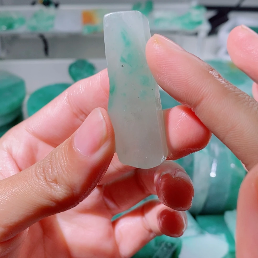 石英质玉吊坠(不含链)未镶嵌