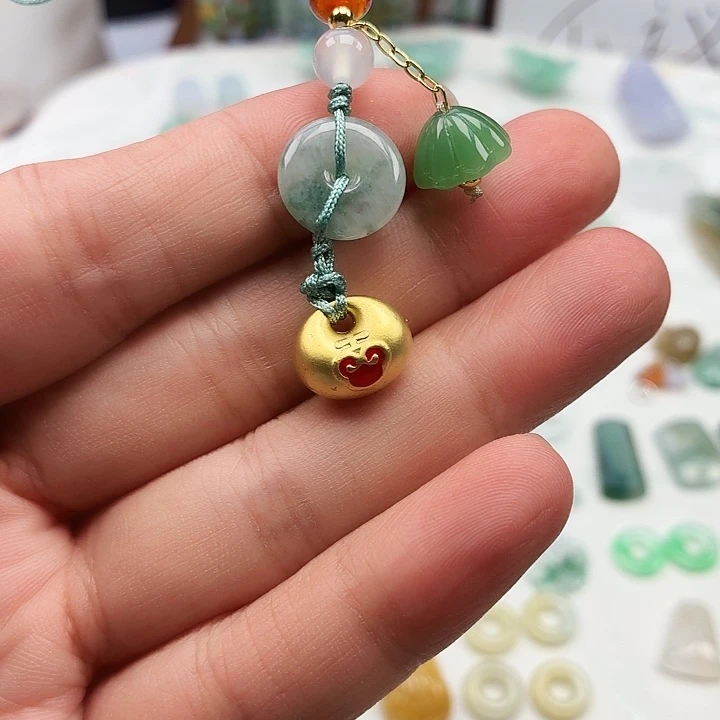 颈饰未镶嵌翡翠福袋