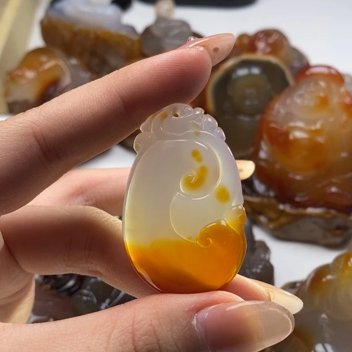 玛瑙/玉髓合金颈饰