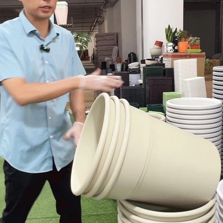 翻边13口32高34米色无托3只