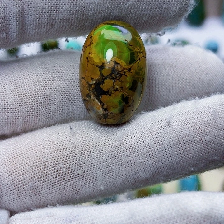 绿松石未镶嵌饰品