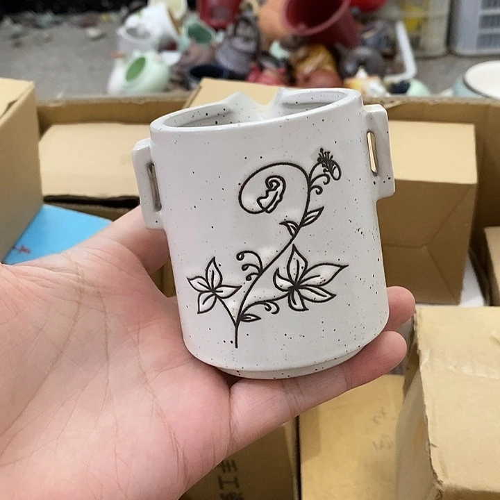 陶瓷艺术品及陶瓷壶