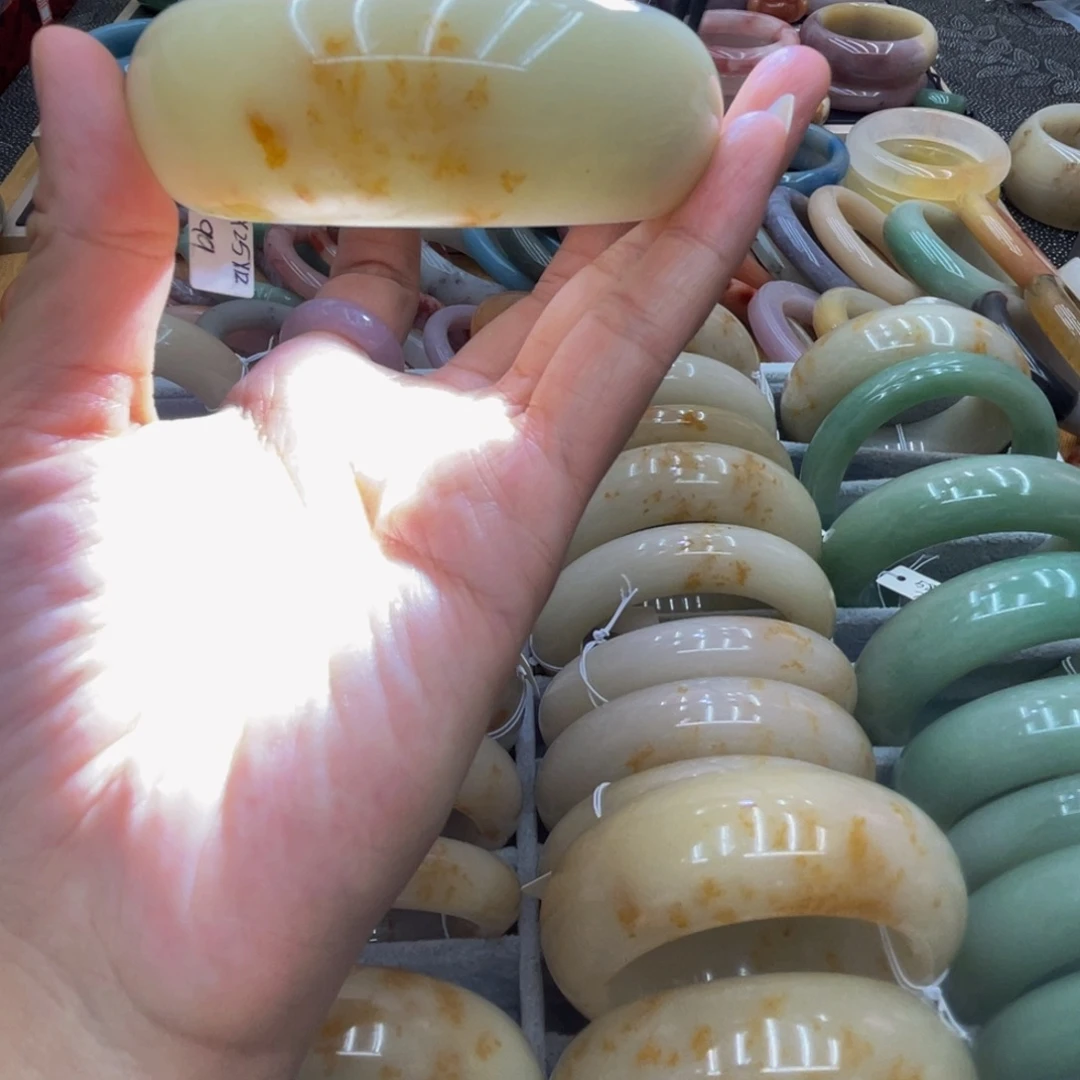 石英质玉未镶嵌圈口58
