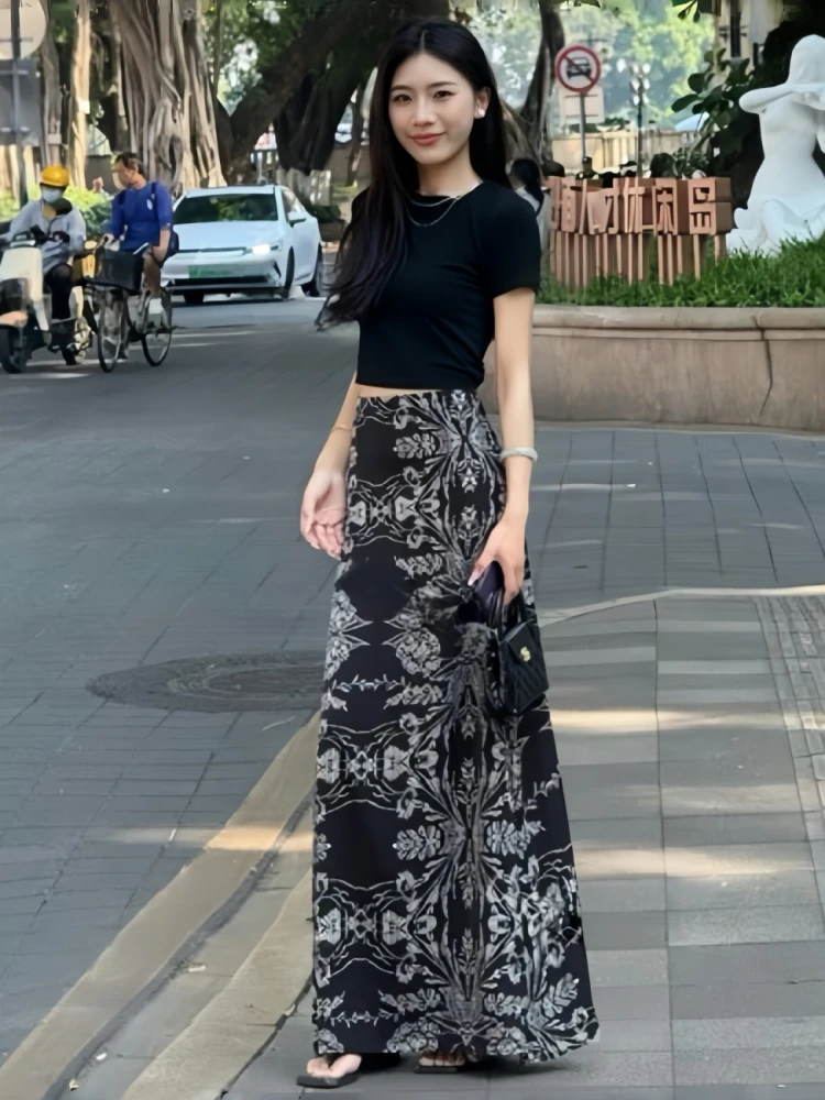 新中式黑色A字长款半身裙春秋高腰印花垂感休闲裙子爆款女士
