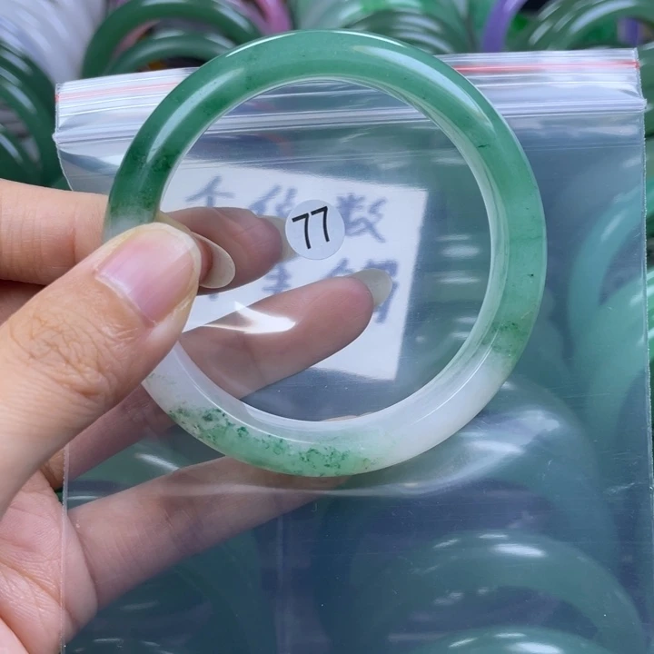未镶嵌手镯石英岩玉56