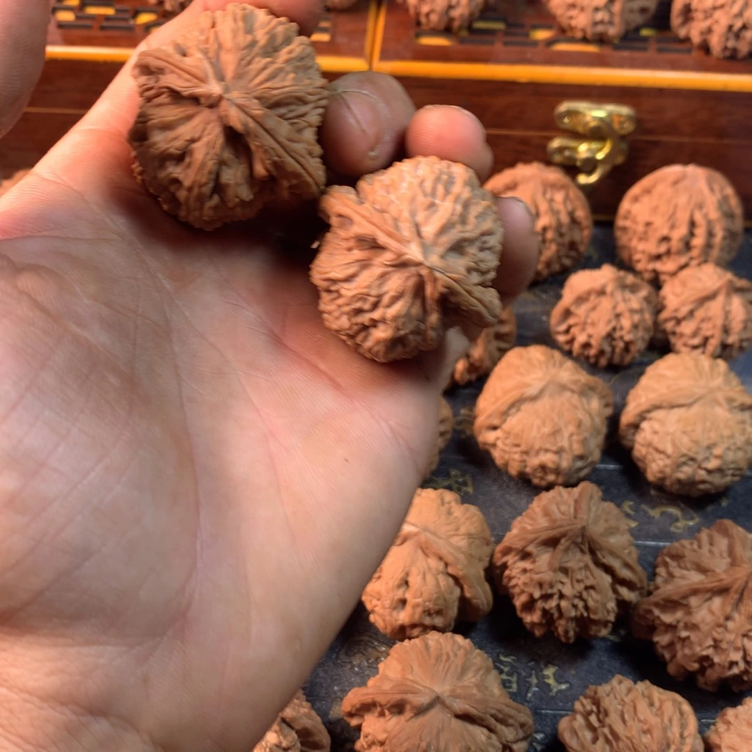 吊坠桃核文玩核桃白狮子40