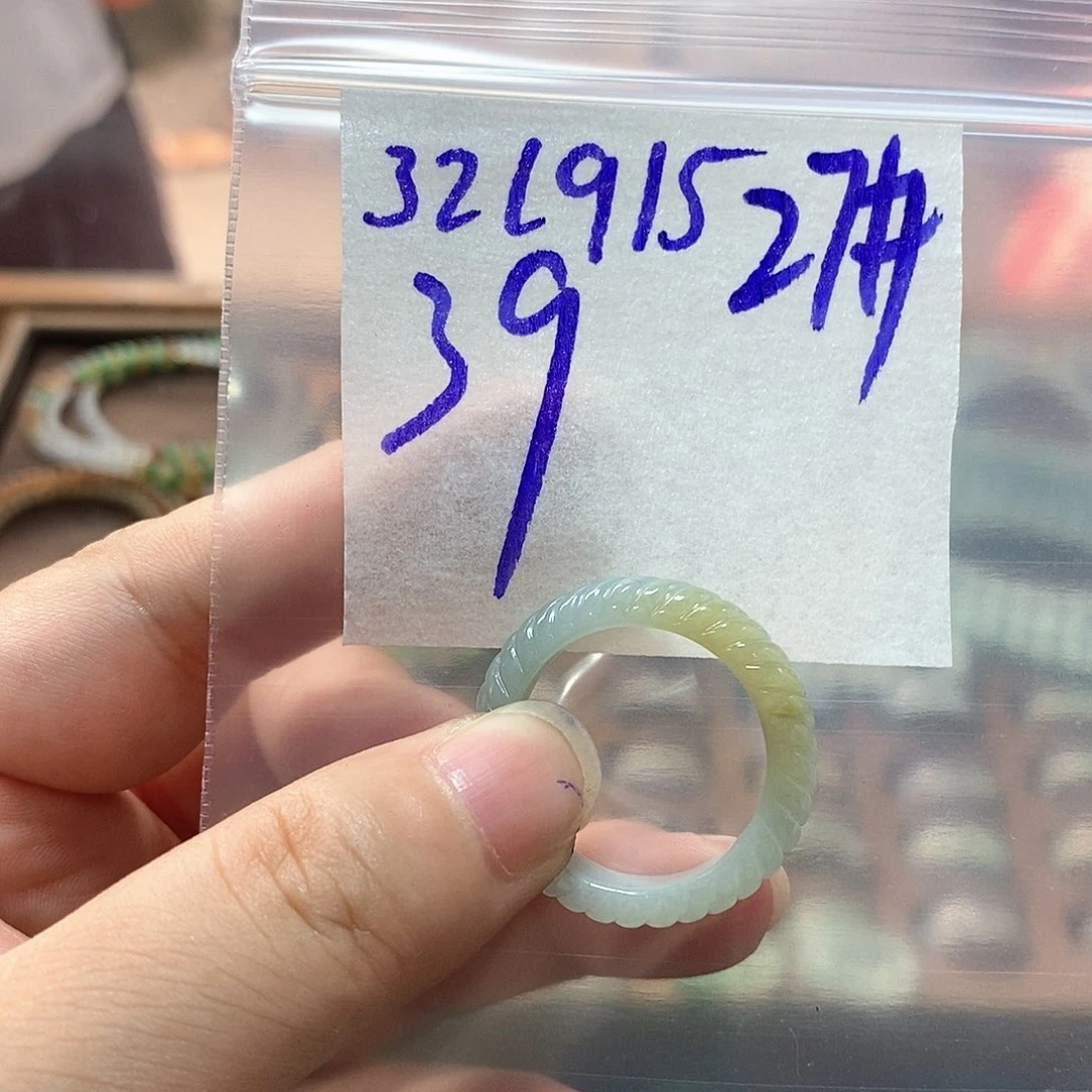 未镶嵌定制翡翠翡翠