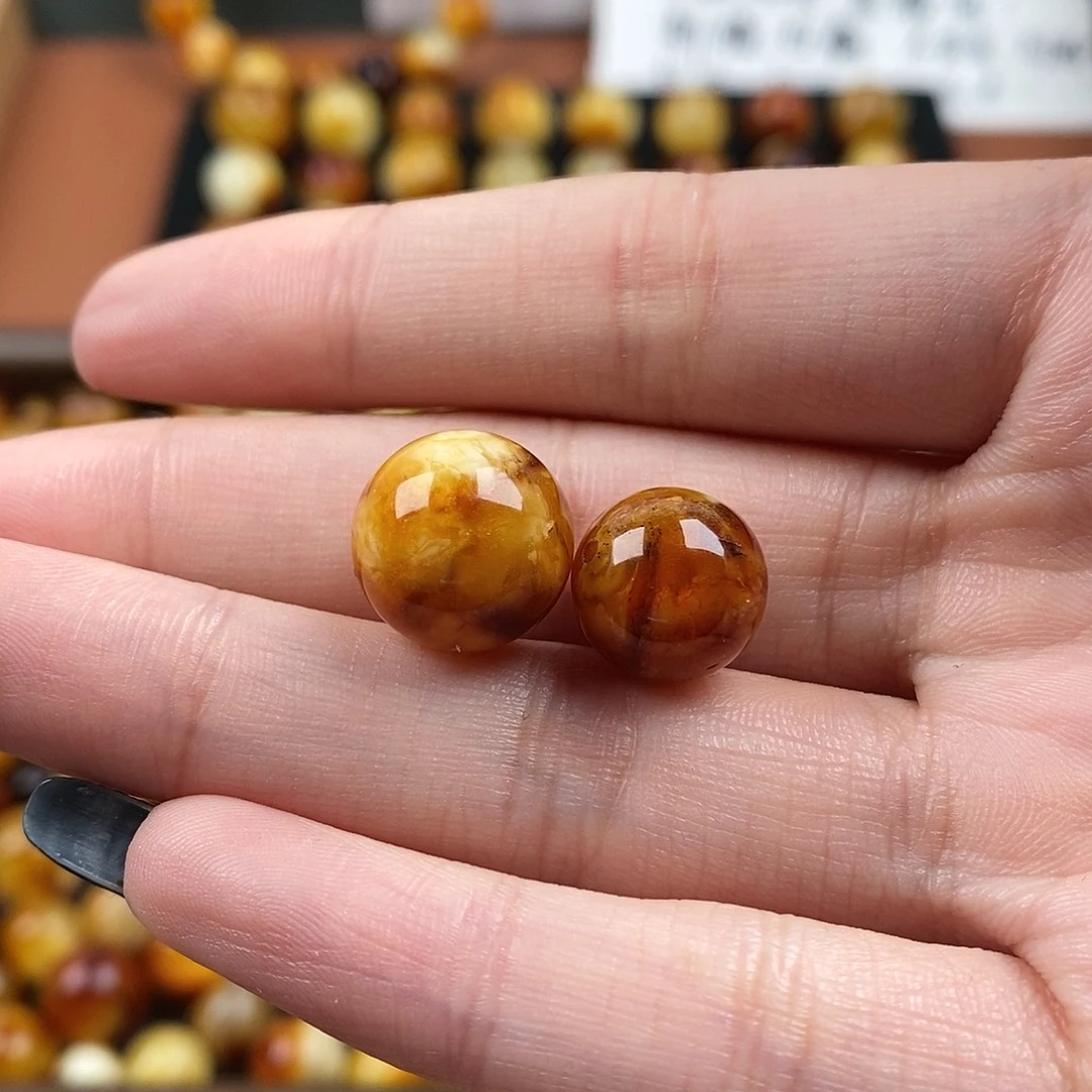 Y***夫蜜蜡未镶嵌裸石蜜蜡