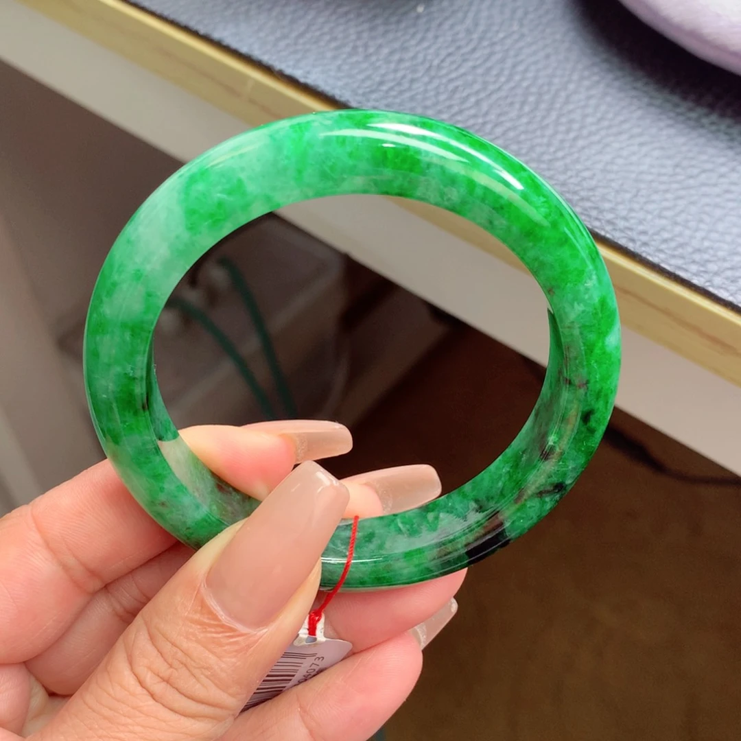 未镶嵌手镯翡翠缅甸