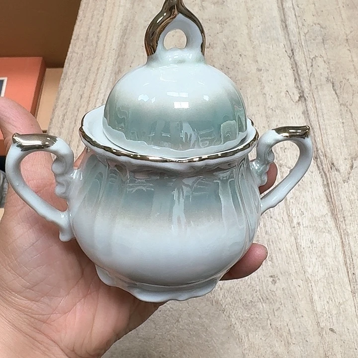 瓷片哈哈哈哈哈哈哈哈