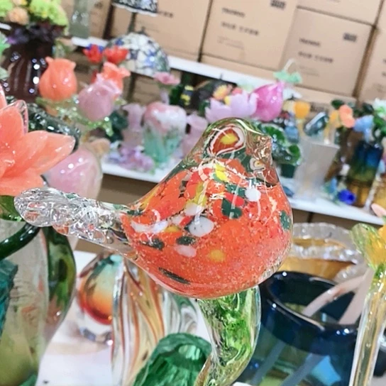 琉璃花瓶高45厘米宽9厘米