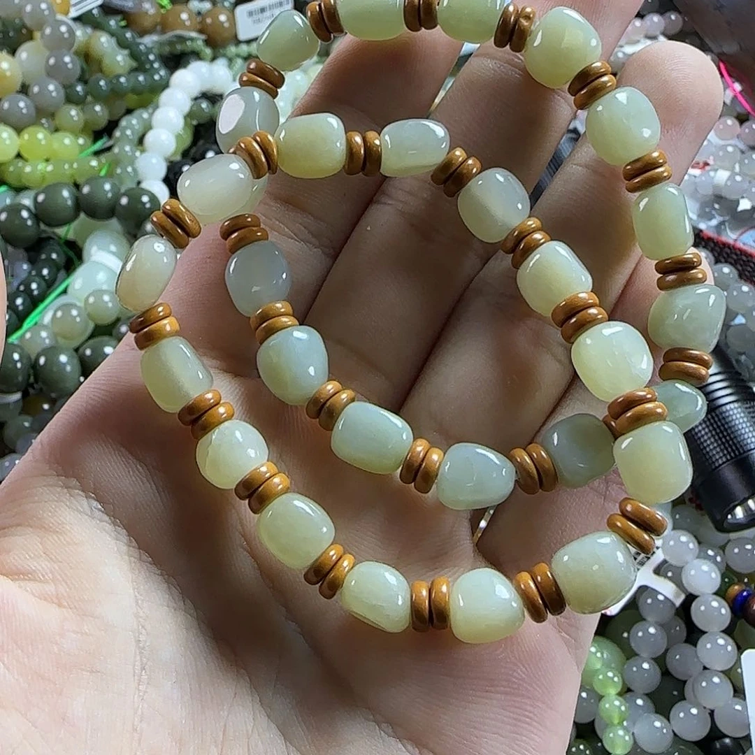 未镶嵌和田玉手链随机发一