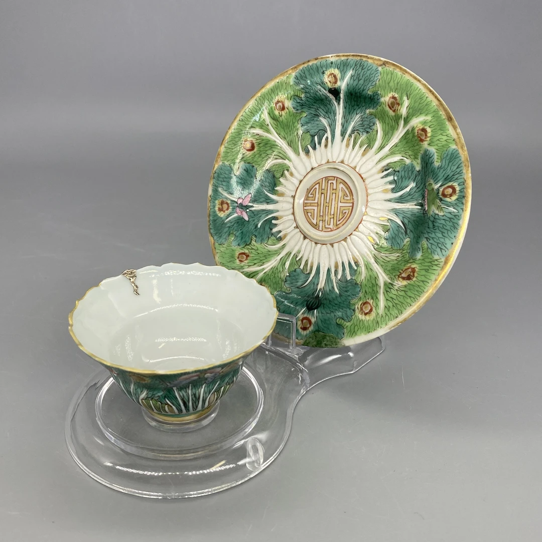 52412026*清中期粉彩百财纹杯碟一套/瓷器五/江苏省文物总店