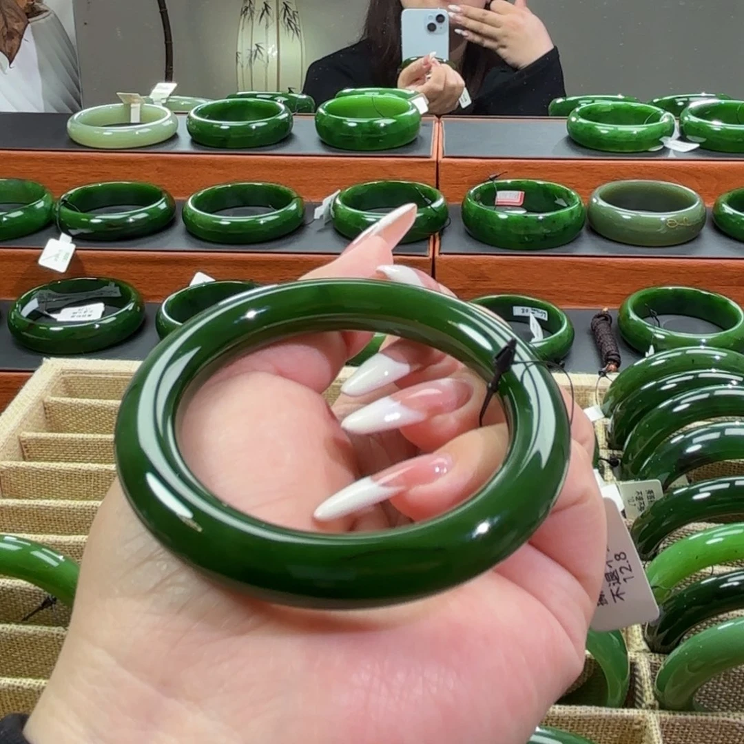 和田玉未镶嵌手镯54.55