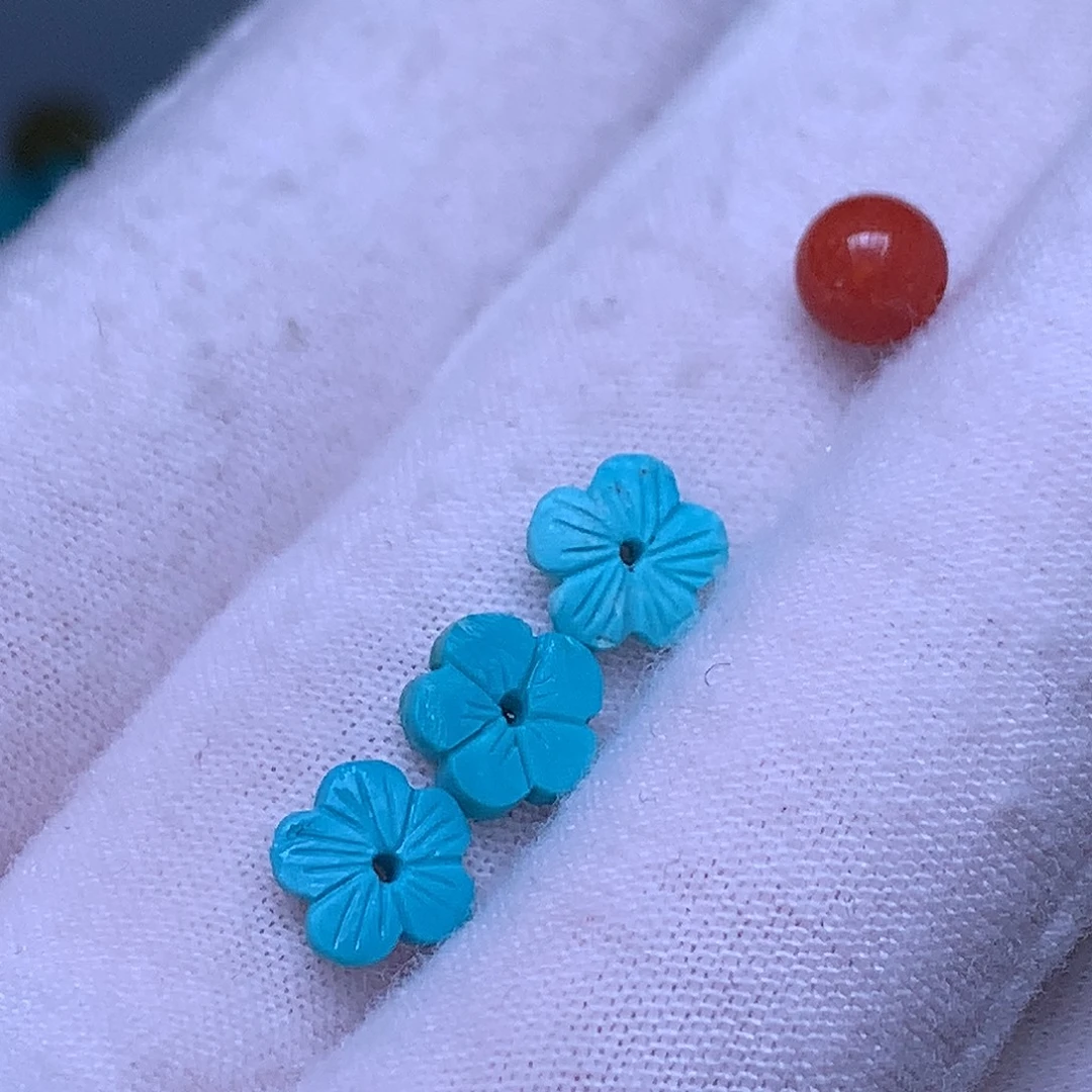 南红玛瑙未镶嵌珠宝奇石