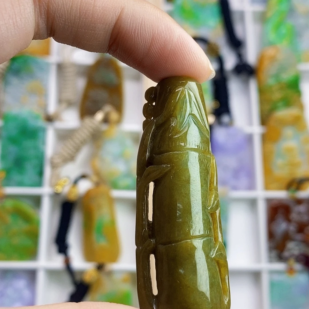定制翡翠未镶嵌翡翠