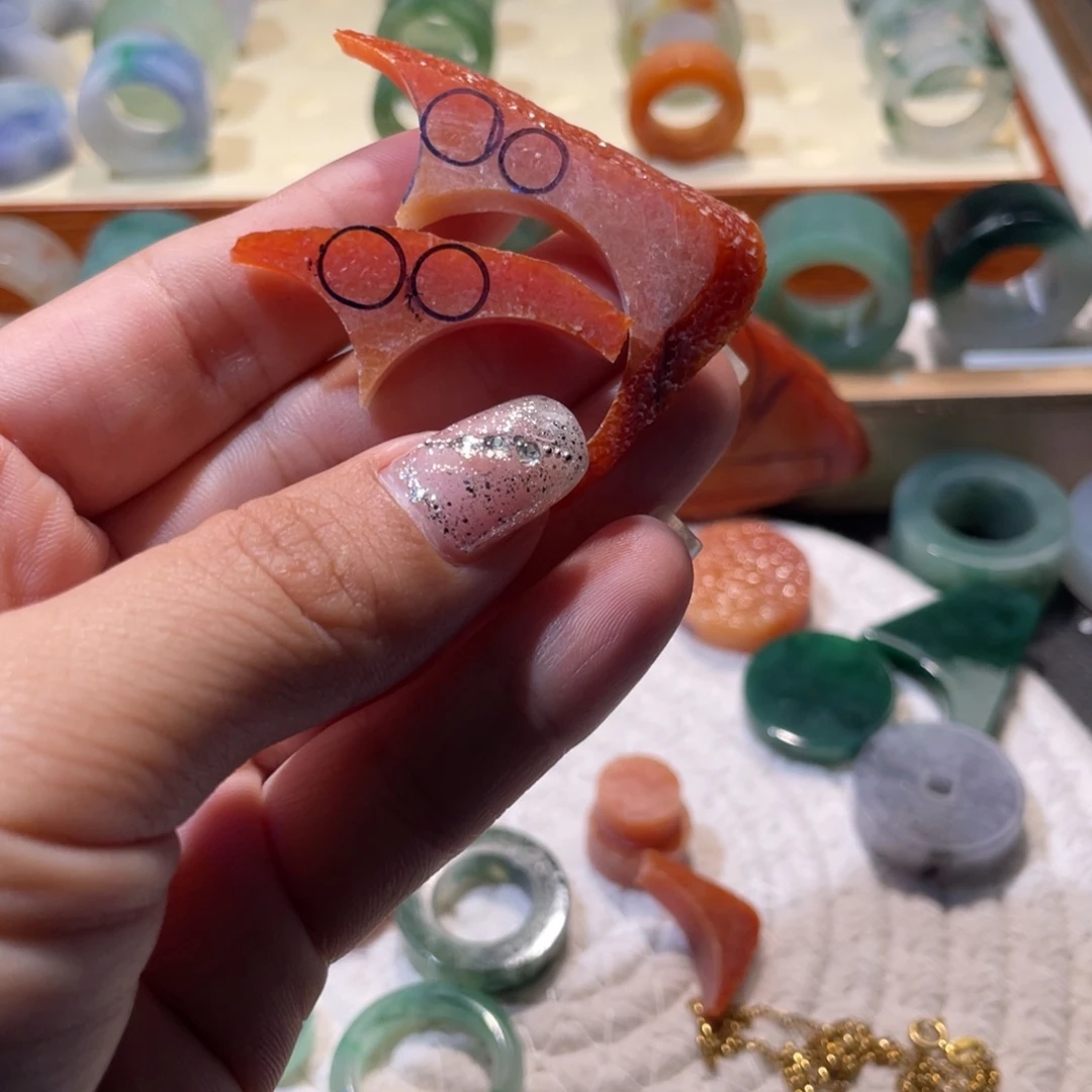 幸***边定制翡翠未镶嵌天然翡翠