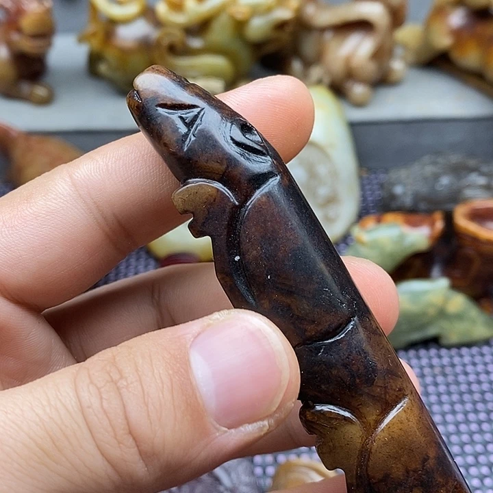 未镶嵌蛇纹石玉颈饰