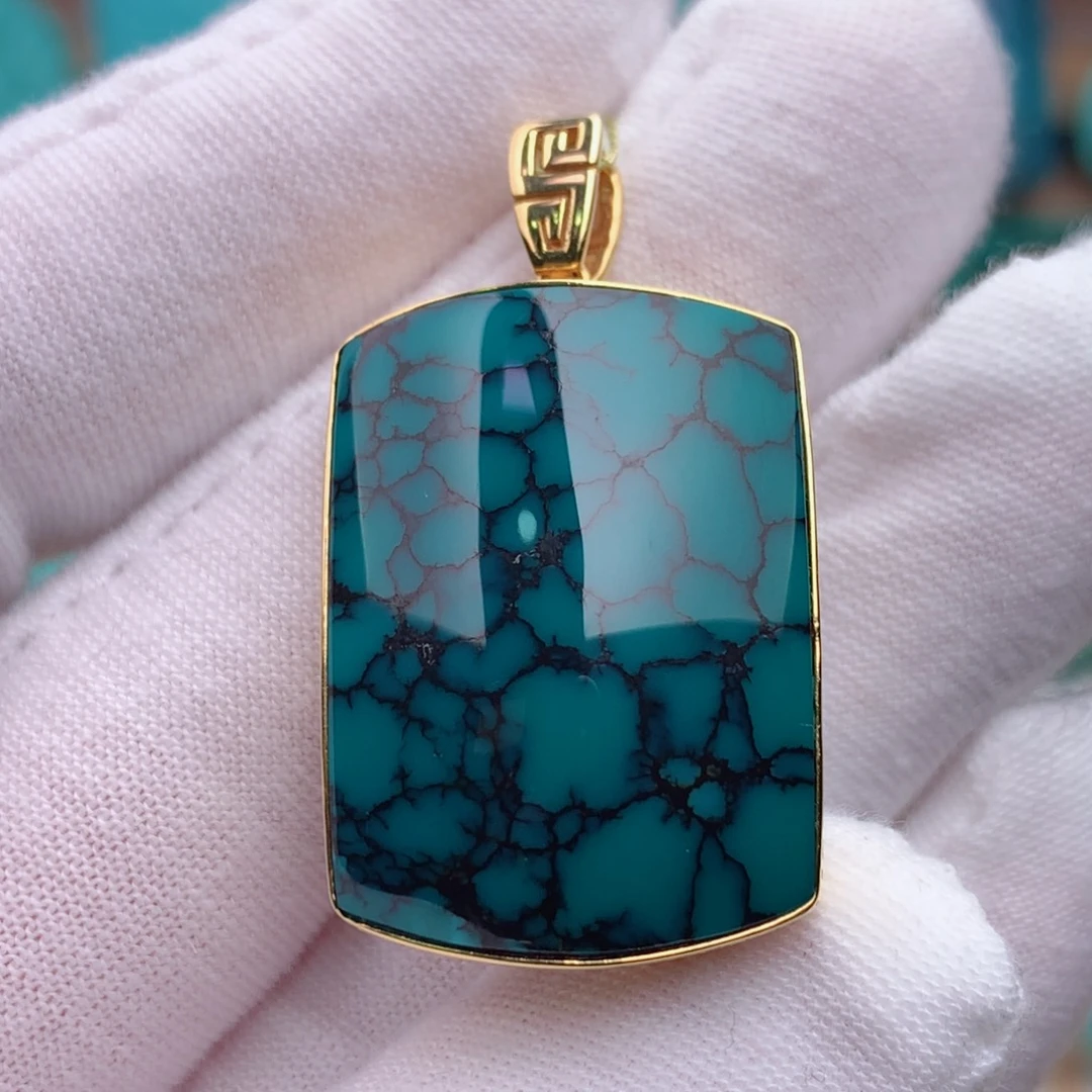 18K金镶嵌绿松石珠宝奇石