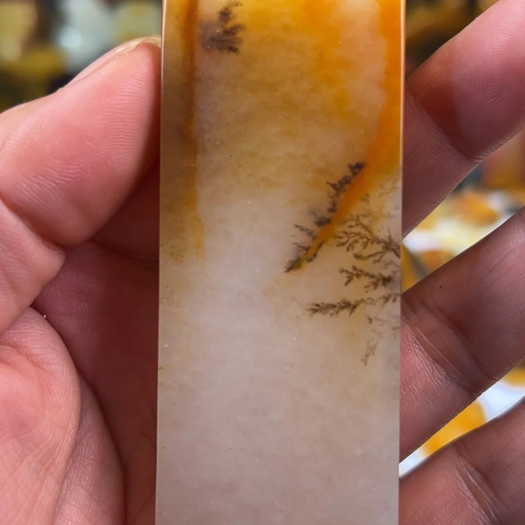 石英质玉（黄龙玉）合金颈饰