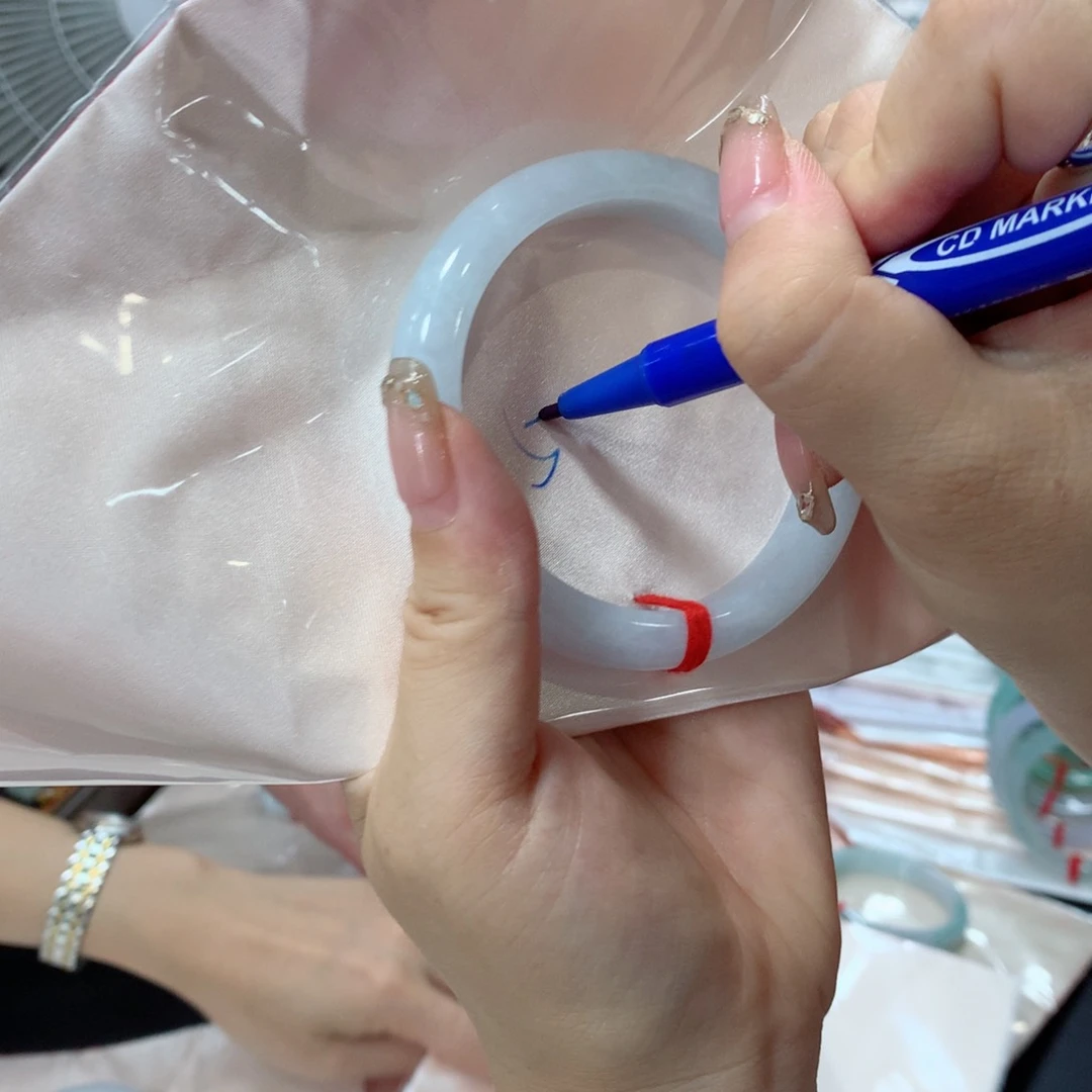 翡翠手镯未镶嵌买断