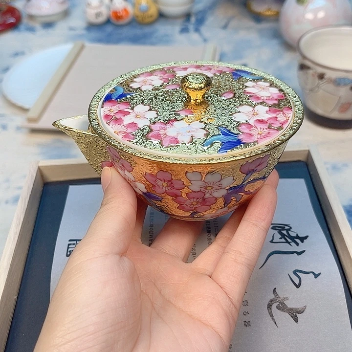 瓷片The first thing