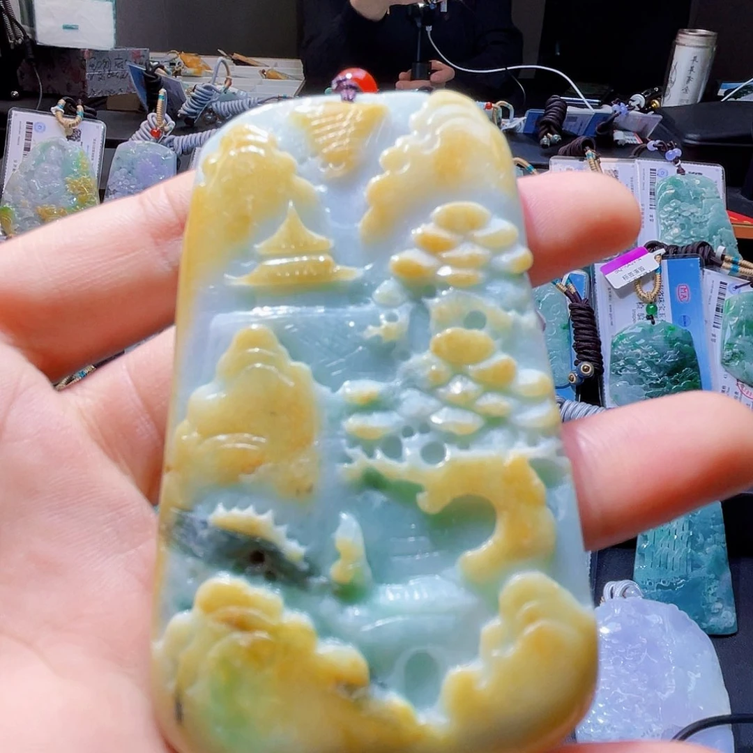 颈饰未镶嵌翡翠一