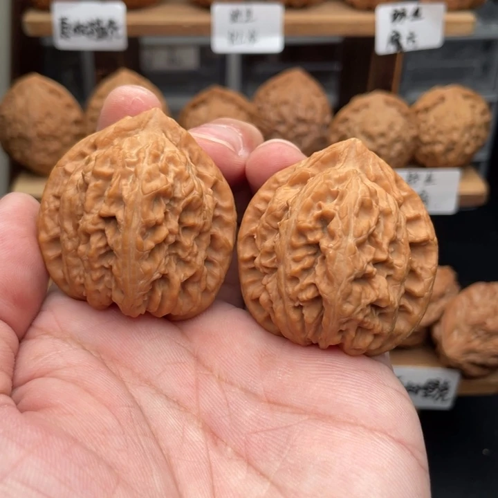 斑***马文玩核桃把件三羊谷