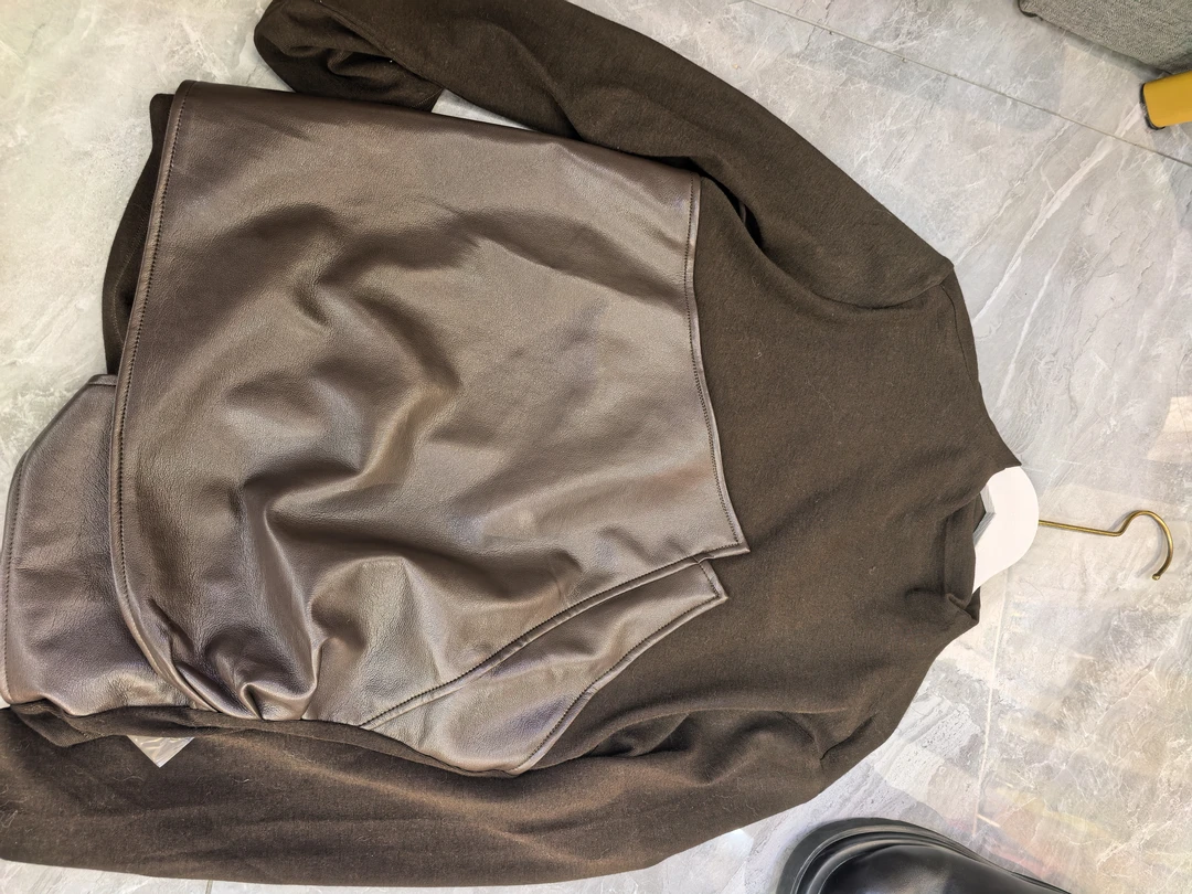 韩系拼接设计感半高领长袖T恤女秋季酷飒优雅显瘦百搭打底上衣