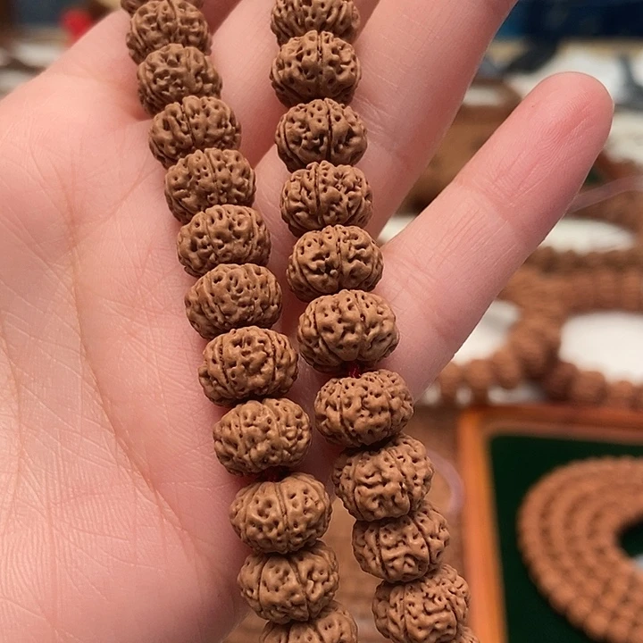 晨***匆吊坠金刚菩提六瓣凹底梅花卡11➕手持