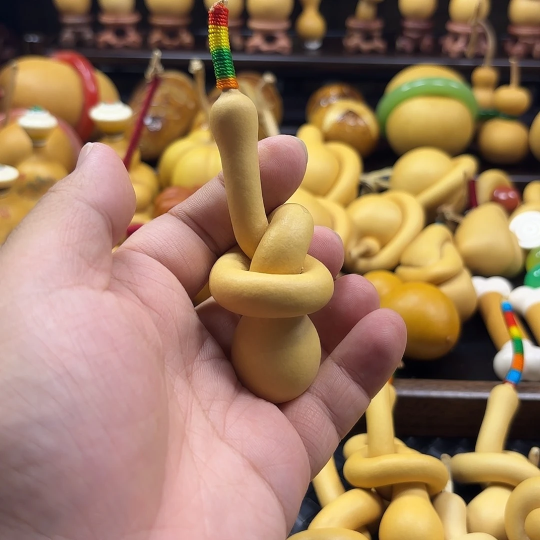 白****精品单扣一把抓一把