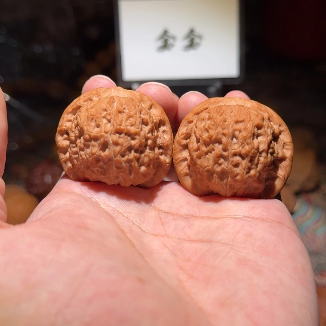 把件核桃777血麒麟，尺寸39.5 38  34.5