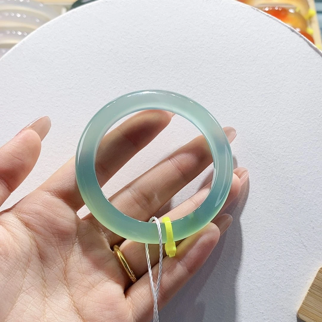 玛瑙/玉髓手镯未镶嵌51.5