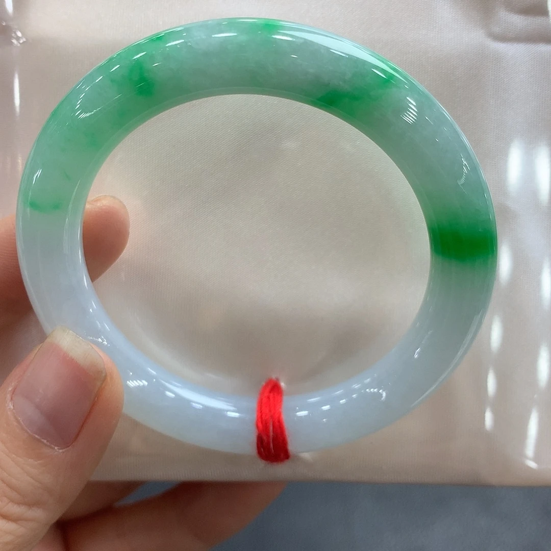 翡翠未镶嵌手镯51.4圆条